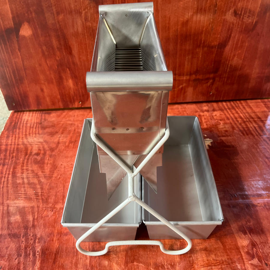 Laboratory Riffle Sample Splitter